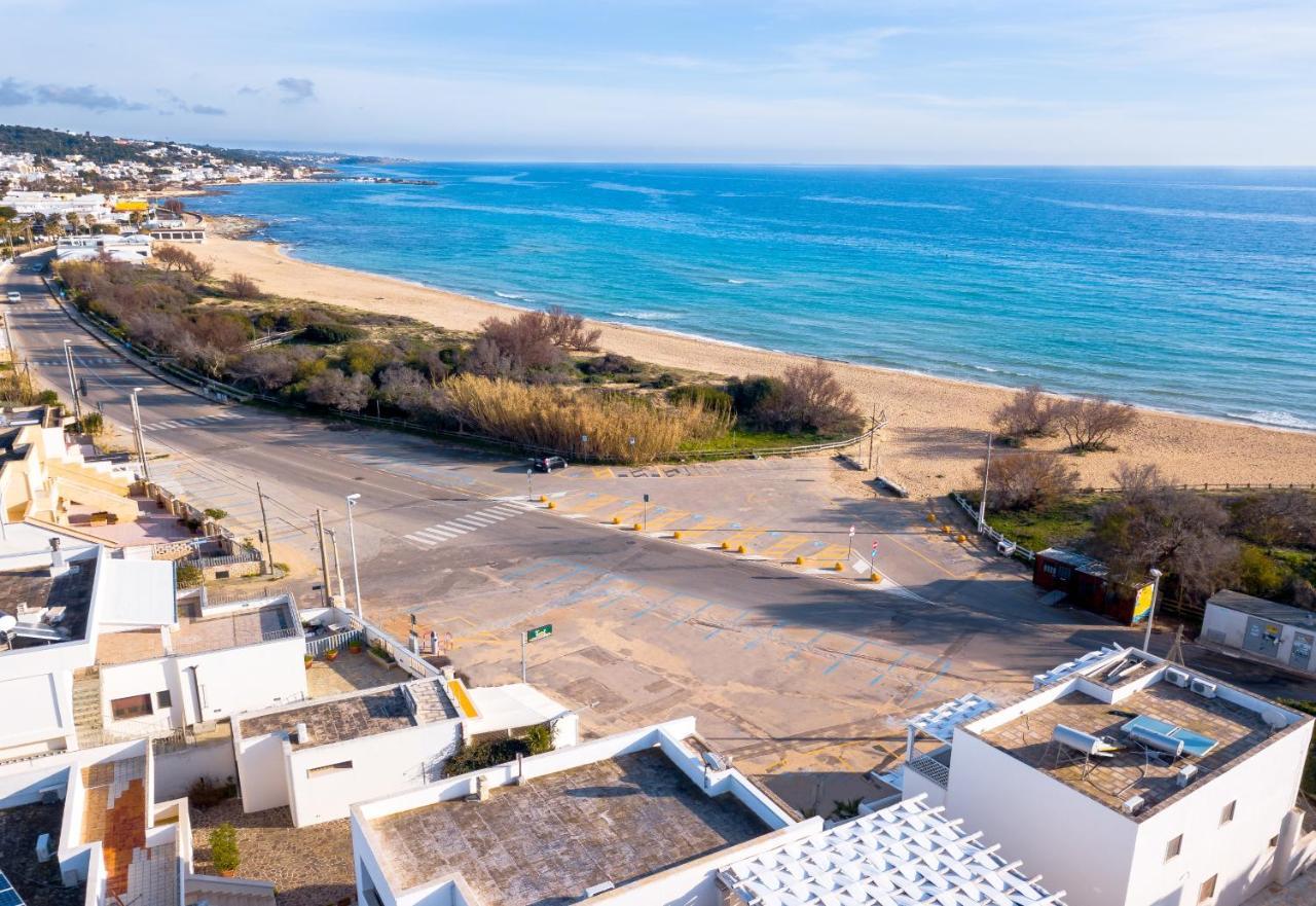 Villetta Maredoro - Fronte Spiaggia Pescoluse Marina Di Pescoluse Exterior photo